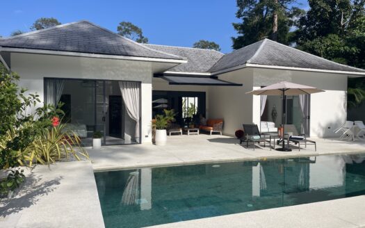 FOR SALE : Dream One Pool Villa | 3 bedrooms Garden | Maenam